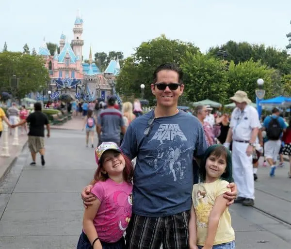 great Father's Day Quotes Jeff Campbell and daughters at Disneyland Middle Class Dad